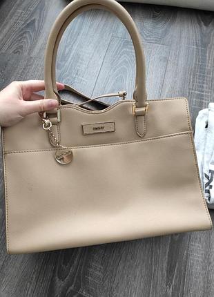 Кожаная сумка dkny бежевого цвета DKNY, цена - 1850 грн, #28654319 ...