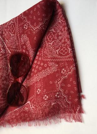 Шарф женский весна-лето бордовый в орнамент c&a1 фото