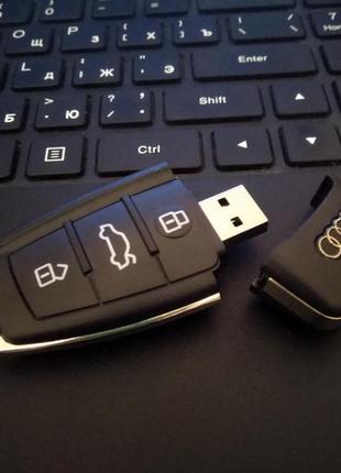 Флеш карта пам'яті для автомобіля audi у вигляді ключа usb  флешка 15 гб  для автомобиля ауді з логотипом audi