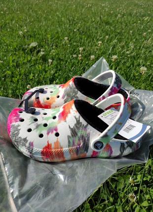 Крокси 🟥crocs classic lined tie dye clog black/multi2 фото