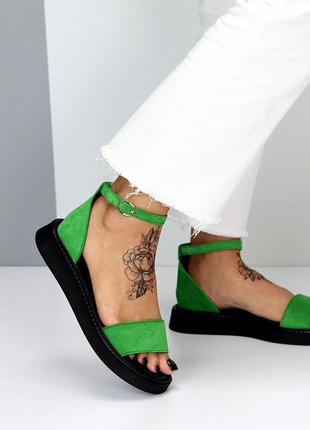 Босоніжки натуральні