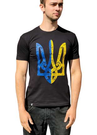 Патриотическая футболка сине-желтый трезубная черная2 фото