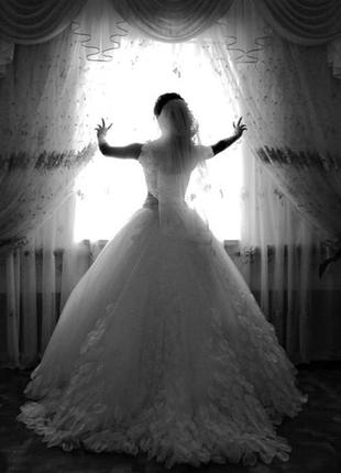 Нарядное свадебное платье!2 фото