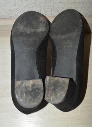 Удобные туфли на низком каблуке7 фото