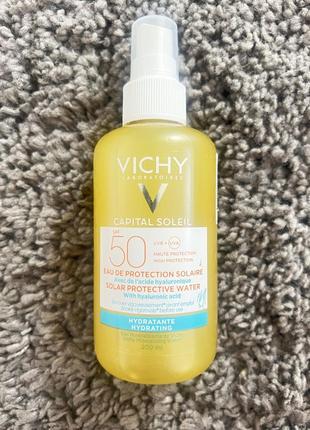 Солнцезащитный спрей с гиалуроновой кислотой vichy capital soleil