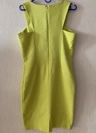 Платье мини короткая с вырезами декольте mohito платье цвета лайм желтое лимонное футляр по фигуре5 фото