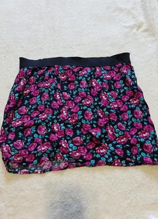 Коротка спідничка юбка в квіти