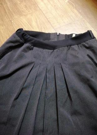 Юбка черная в мелкий полоску на замке с карманами школьная.1 фото