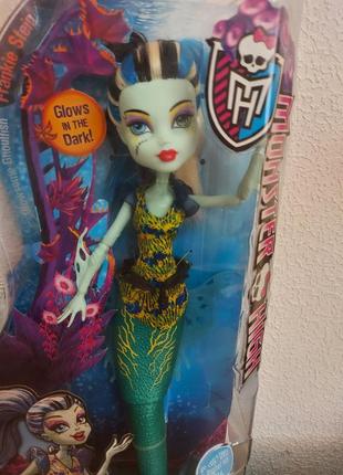 Кукла monster high great scarrier reef glowsome ghoulfish frankie stein doii