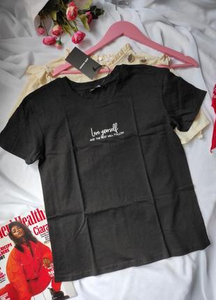 Хлопковая женская футболка базовая черная с надписью прямой крой короткий рукав оверсайз