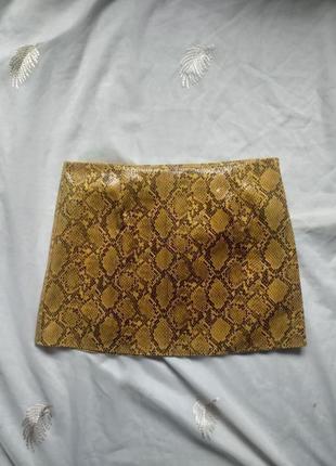 Мини-юбка с змеиным принтом missguided1 фото