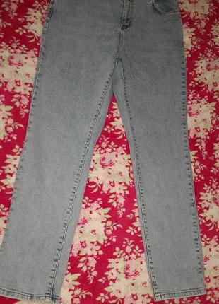 Блакитні джинси мом