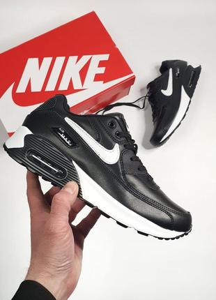Nike air max 90 black
.