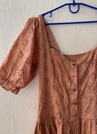Сукня прошва помаранчева персикова плаття з вирізом серце декольте рукав ліхтарик ажурне мереживо пильно ґудзики міді пишна юбка asos5 фото