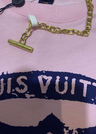 Жіноча футболка louis vuitton рожевого кольору з логотипом, принт, не наклейка, якість преміум2 фото