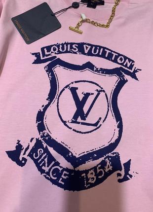 Женская футболка louis vuitton розового цвета с логотипом, принт, не наклейка, качество премиум5 фото