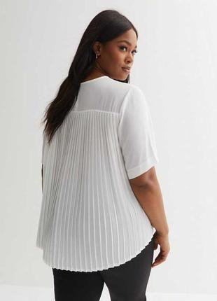 Бежева в смужку блуза довжина асиметрична блузка футболка шифон із плісе спиною складками спині