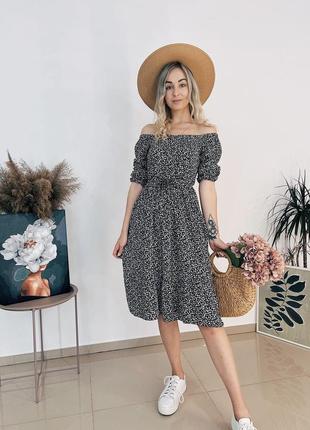 Платье с открытыми плечами с/м