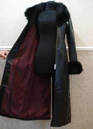 Шикарнейшее английское кожаное пальто с меховым воротником и манжетами2 фото