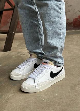 Женские кроссовки nike blazer low vintage white black