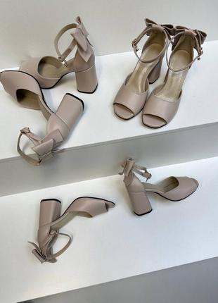 Кожаные босоножки на каблуке на каблуке натуральная кожа