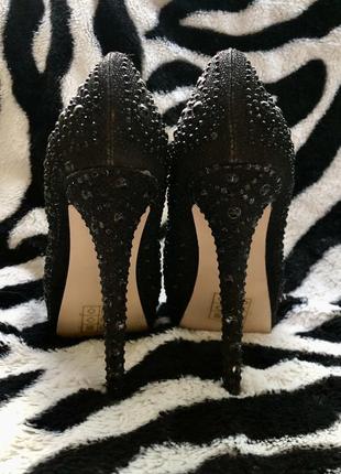 Вечірні чорні туфлі зі стразами на високих підборах4 фото