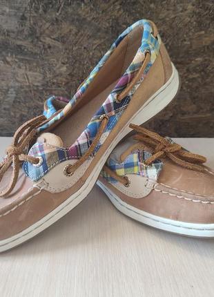 Sperry hotsell angelfish madras