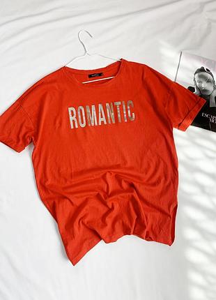 Футболка, червона, з надписом, romantic, reserved