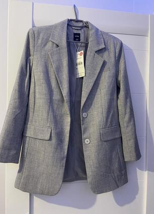 Сірий піджак оверсайз