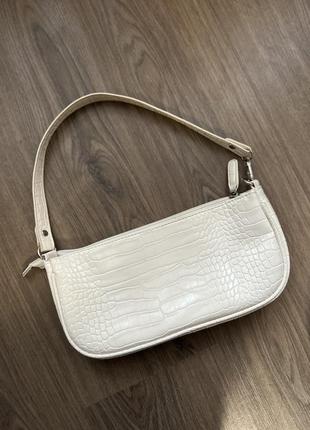Белая сумка багет3 фото