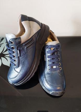 Кроссовки кожаные palladium