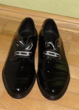 Badura - шкіряні лакові туфлі-броги, кросівки2 фото