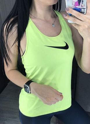 Жіноча майка nike pro оригінал.