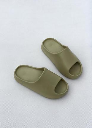 Шлепанцы в стиле adidas yeezy slide