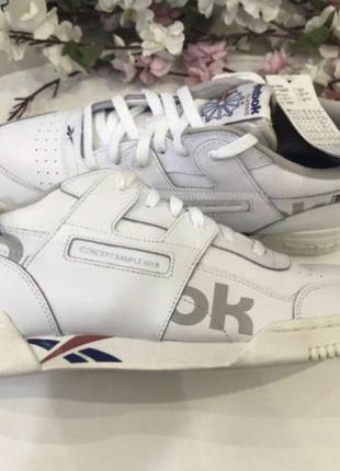 Дорогі та дуже стильні білі кросівки reebok оригінал3 фото