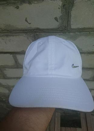 Nike heritage кепка