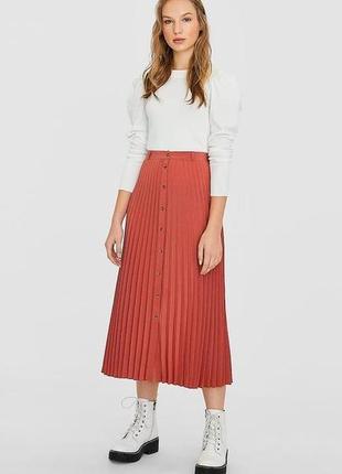 Плісерована спідниця міді сатинова юбка stradivarius плиссированная юбка на пуговицах