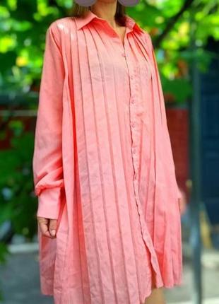 Свободное платье рубашка персикового цвета