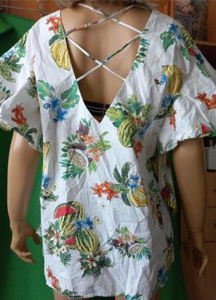 Хлопковая обьемная блуза с открытой спиной, и принтом фрукты цветы  zara