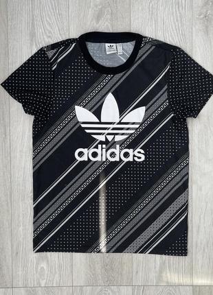 Футболка adidas