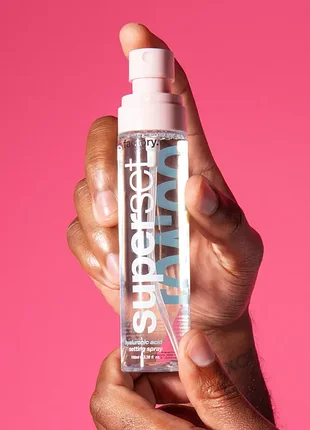 Новий фіксувальний спрей для обличчя фірми toyfactory