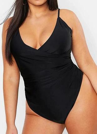 Шикарный слитный чёрный купальник супер батал на запах с драпировкой boohoo 🍒🍹🍒