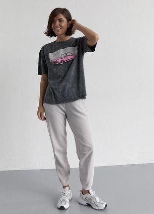 Вываренная футболка свободного кроя с принтом винтажных автомобиля3 фото