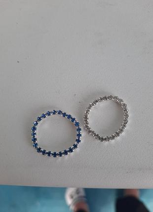 Кільце обручка каблучка з камінцями біла і синя4 фото