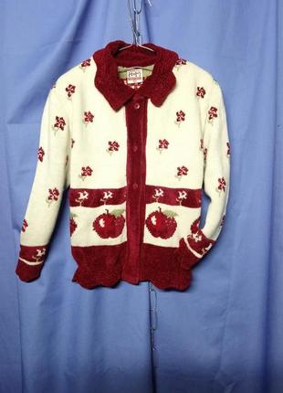 Очень красивая теплая кофточка 👌брендовая