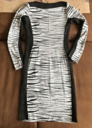 Очень красивое тёплое платье с длинным рукавом