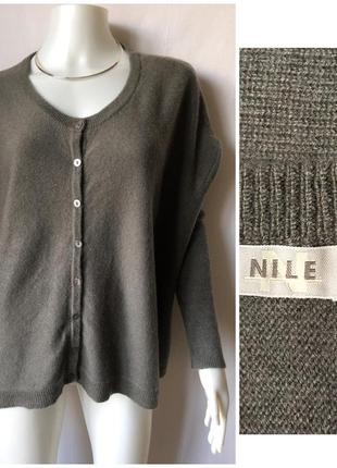 Nile кашемировый кардиган оверсайз тёмного оливкового цвета на перламутровых пуговицах