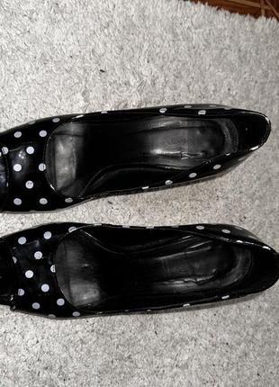 Туфли горох