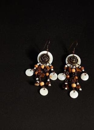 Серьги из перламутровых кружочков