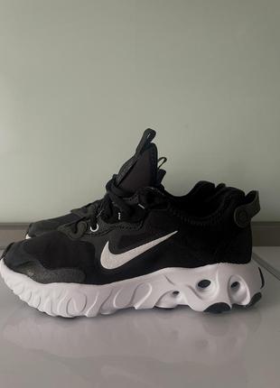 Nike react